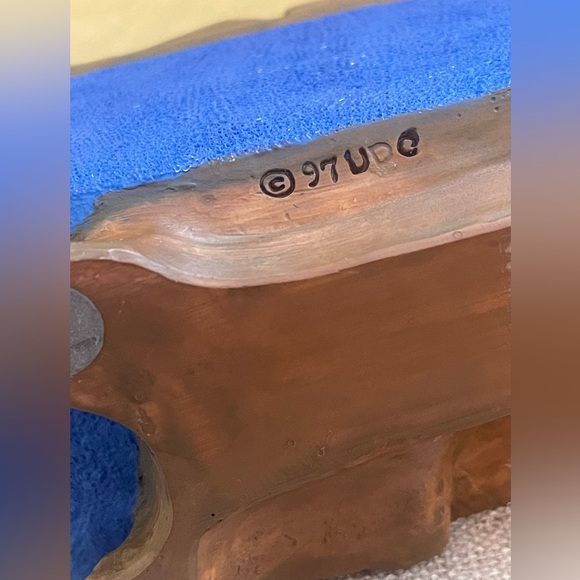 Blue Empire Sofa Couch Stone Critters Mini House United
Design Corp UDC 1997 HTF - Picture 6 of 6